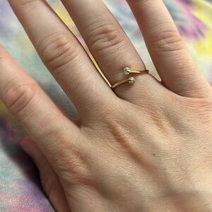 10KYG Cubic Zirconia Bypass Ring Size 7